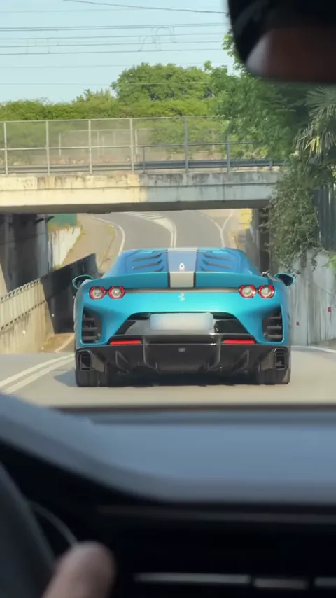 Ferrari 812 Competizione, August 2026
