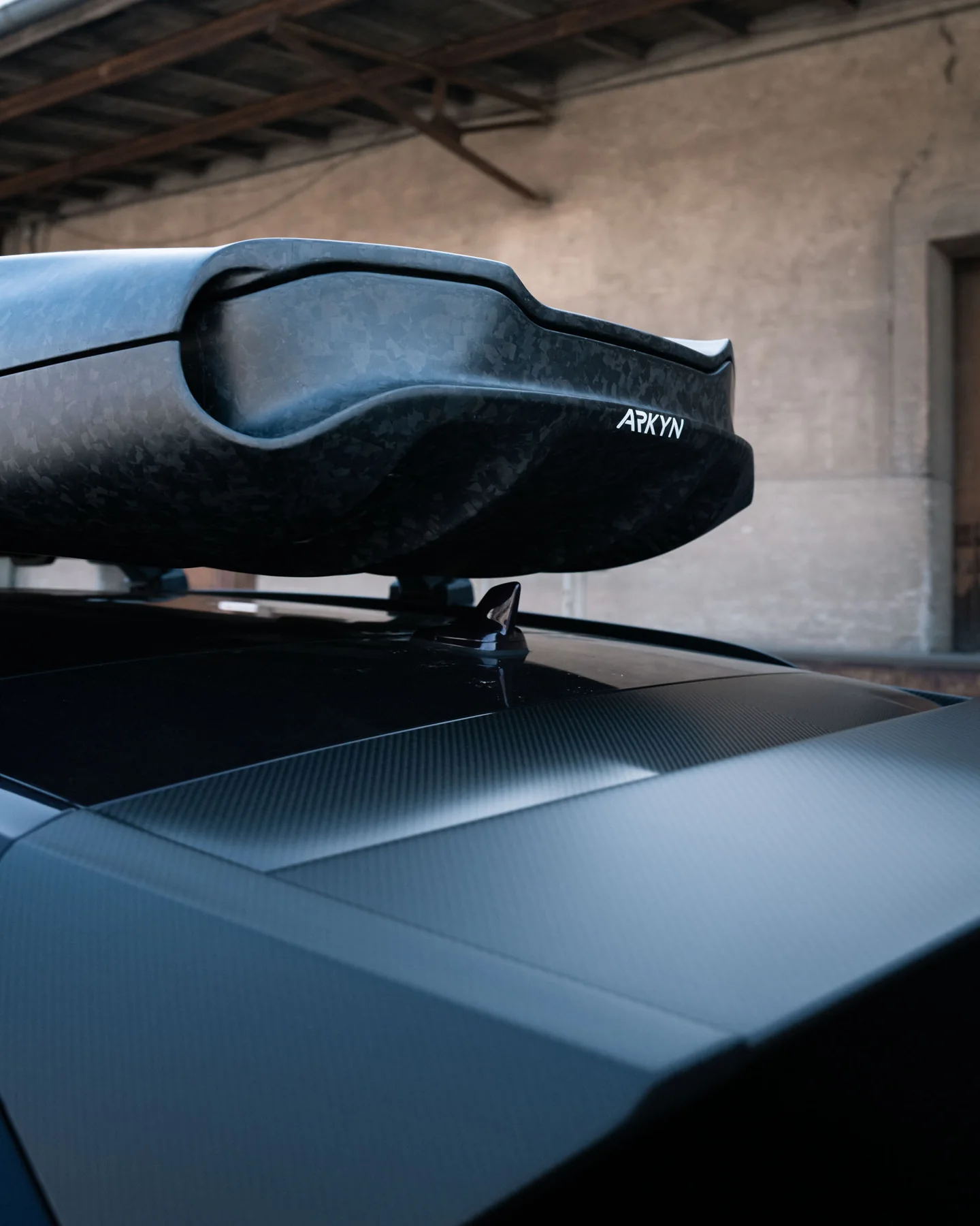 ARKYN FALCON-1 Roof box installed photo 24